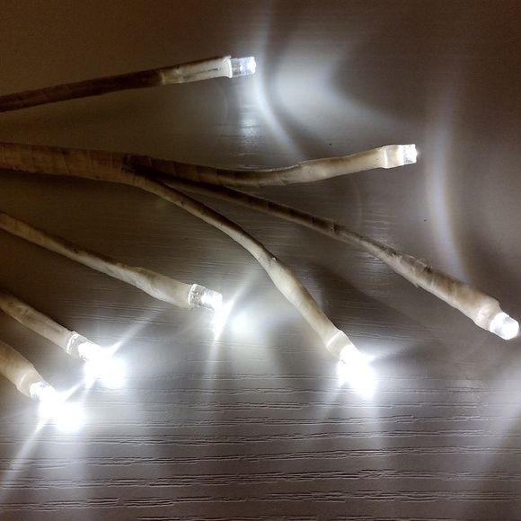 7 LED White Light Branch 15" Tall (3) AA Battery Powered for Flower Decor - Picture 4 of 8